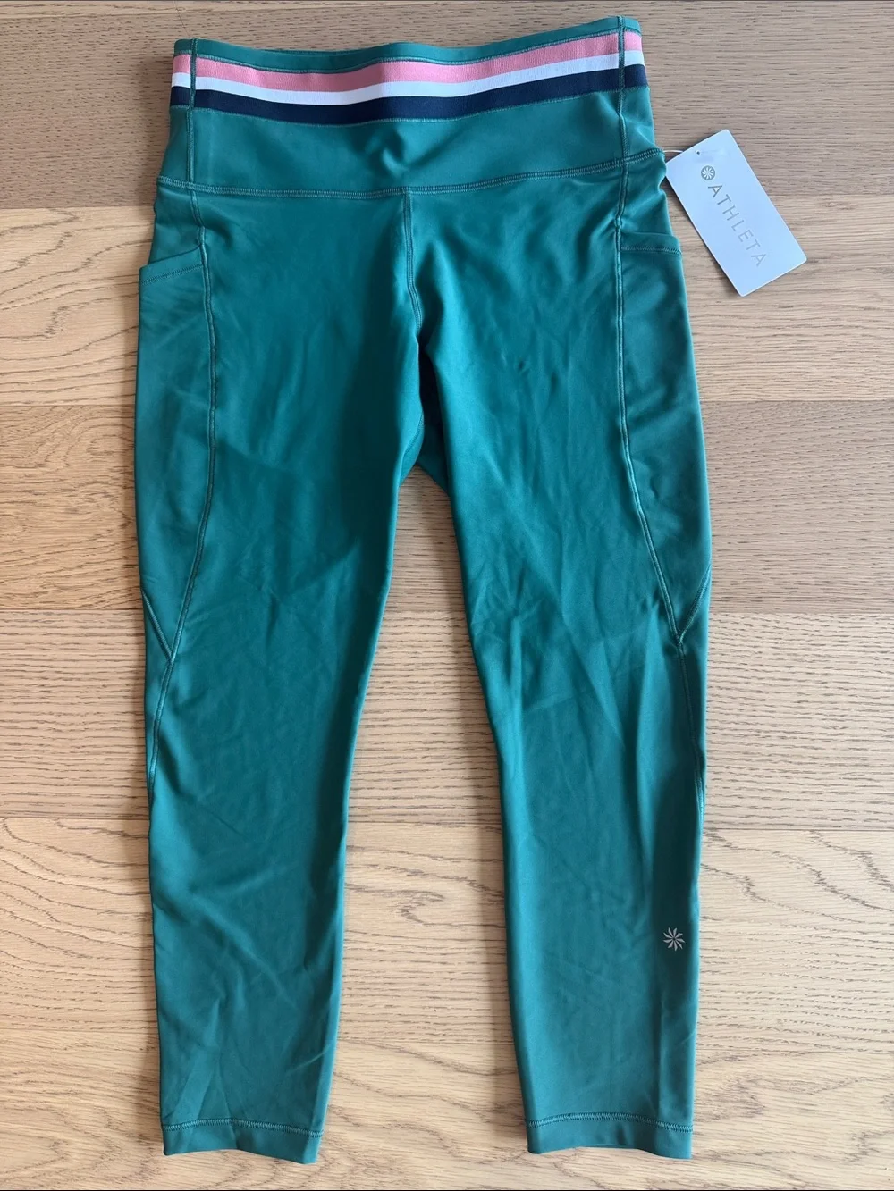 Athleta Green Set- Leggings with Matching Sports Bra - Picture 4 of 12